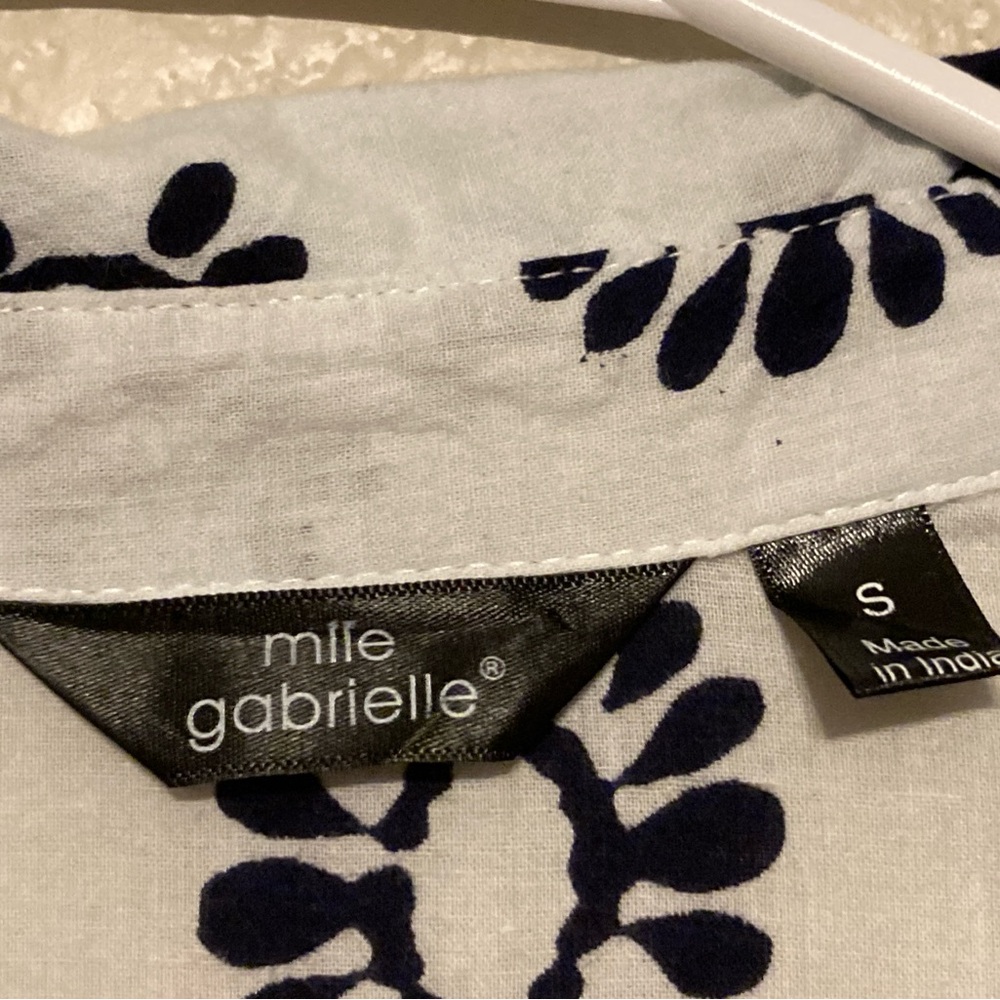 Mlle Gabrielle Navy and White Floral Beach Dress - Picture 5 of 8